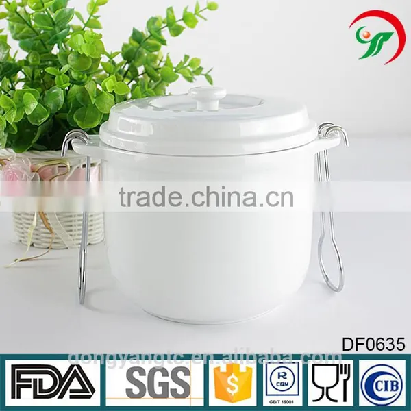 China suppliers wholesale soup tureen, white ceramic stew pot with lid