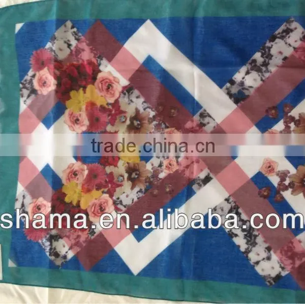 Big Repeat Size Printing Polyester Scraf photo-2
