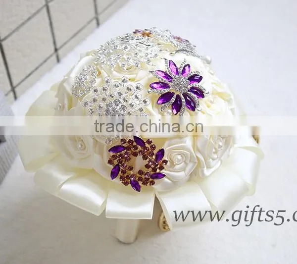 High Quality Luxurious Winter Wedding Bouquets With Purple Brooches Decoration photo-3