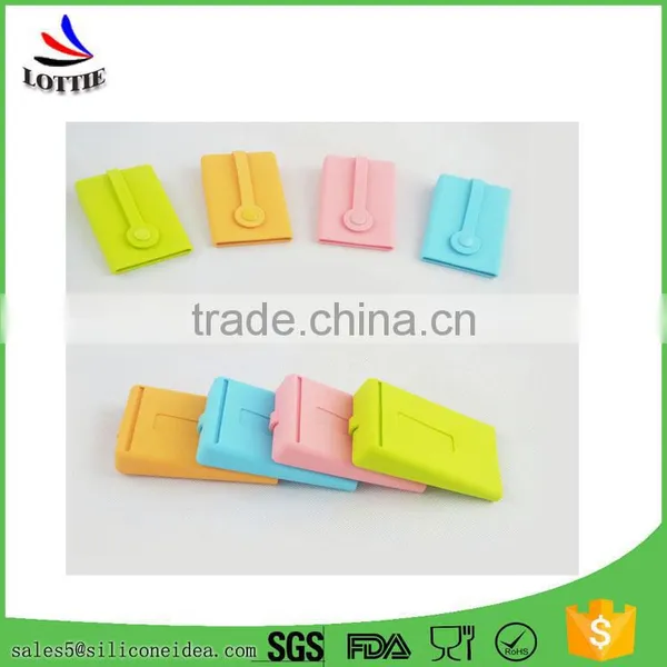 High Quality Promotional Portable Silicone Key Bag Flexible Silicone Card Case Fashion Key Holder Wallet photo-3