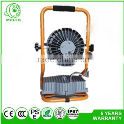 30W COB Bridgelux LED Moveable Working Light 7.5 Hours Working Tool IP67 Rechargeable Lamp photo-3