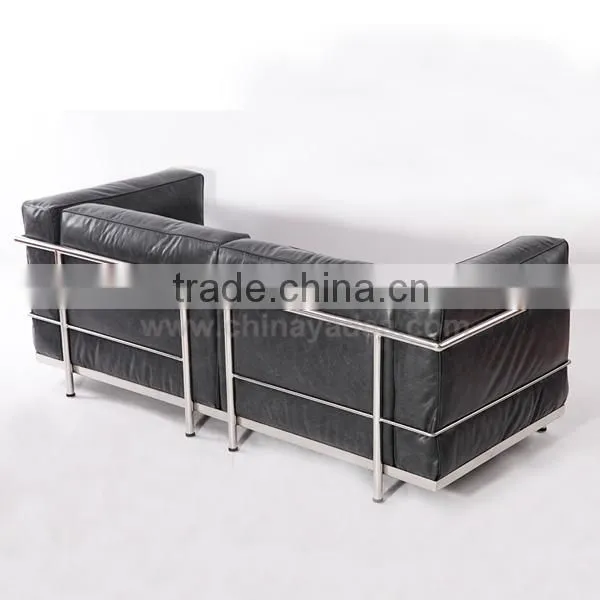 LC3 Sofa and Loveseat Set photo-4