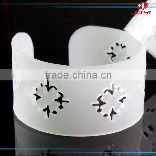 Chinese Factory Wholesale Luxury Fancy Handmade Acrylic Lucite Plastic Ladies Bracelet photo-2