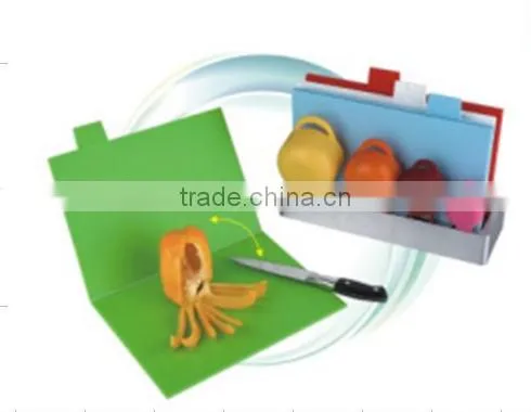 4 pc index chopping board with 4pc measuring cup
