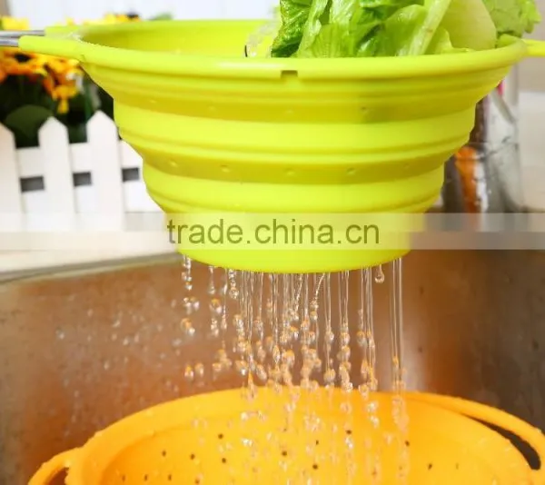 Green Silicone Folding Kitchenware Colander With Handle photo-2