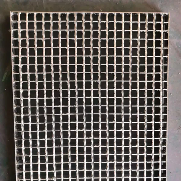 Galvanized Steel Grating 5x5mm Twist Bar 30mm Spacing Industrial Flooring Drainage