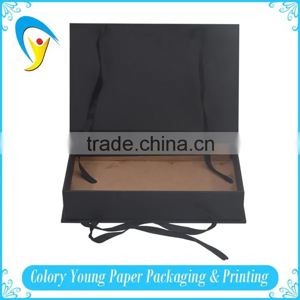Guangzhou Factory Fibreboard Clamshell Cosmetic Box With Ribbon Handle photo-2