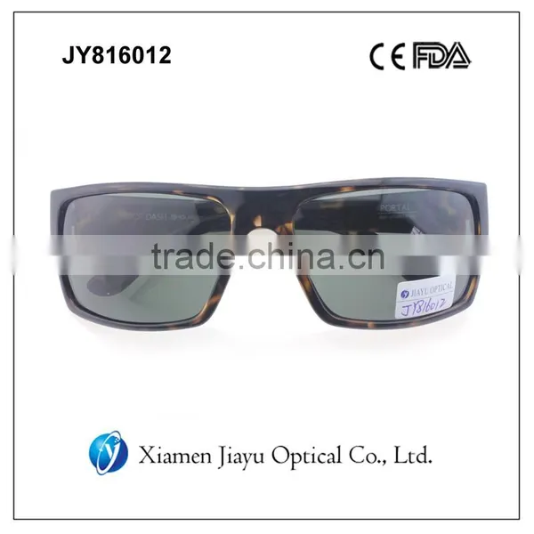 Square Frame Plastic Sunglasses photo-2