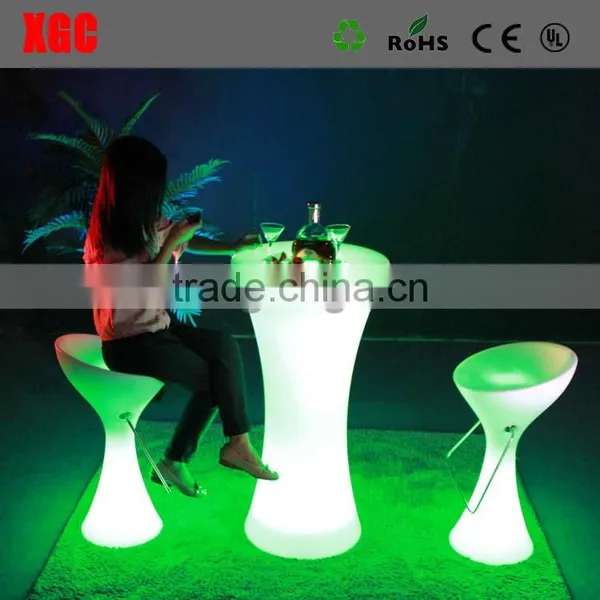 Glowing White Color Cocktail Table for Birthday Party photo-5