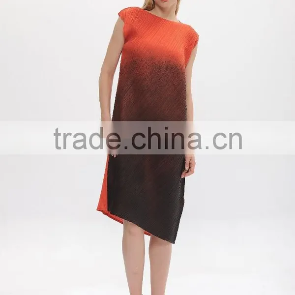 Women Wrinkle Graduated Color Irregular Hem Fashionable Dress photo-4