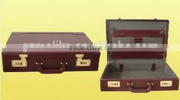Design Factory Direct Genuine Leather Suitcase photo-3