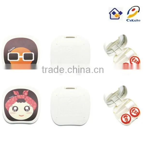 A-8069 Pretty Man With Mum Contact Lens Mate Box photo-5