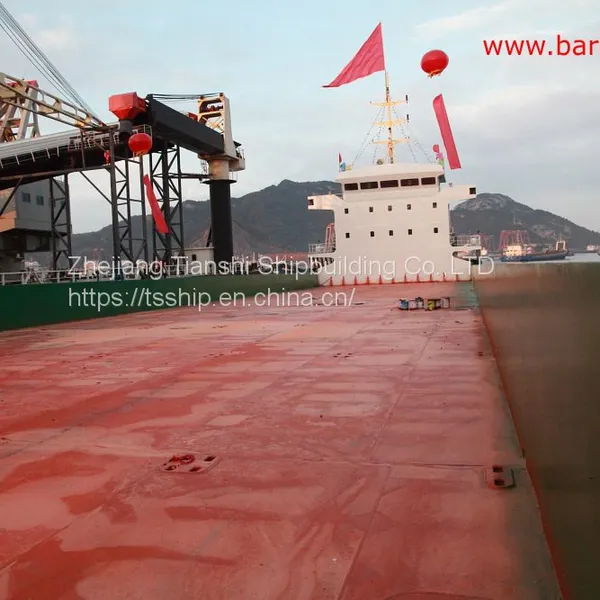 81.60 M 2685 DWT Muti-purposes LCT Barge for Sale photo-2