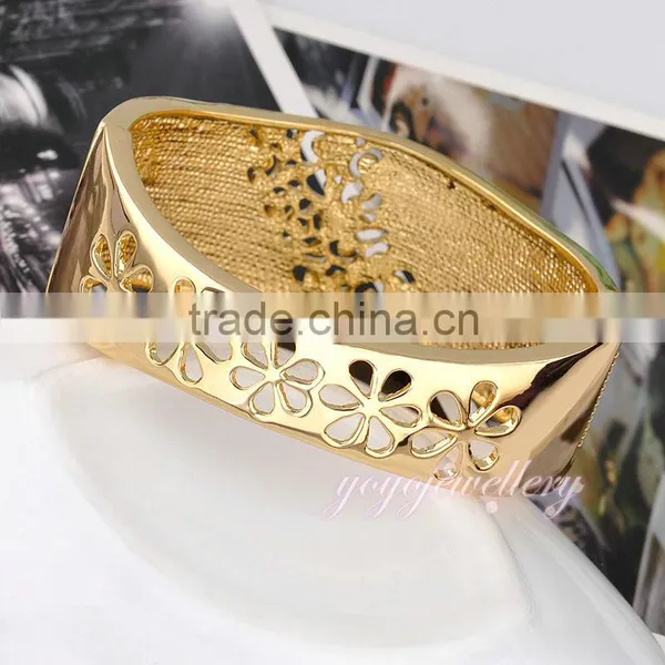 Stament Leopard Golden Crystal Enamel Bangle for Women photo-5