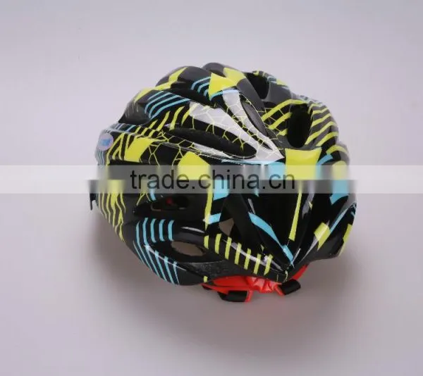 China Wholesale PC In-mold Bicycle Helmet With Good Ventilation Performance for Adult photo-3