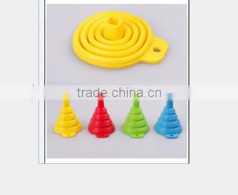 Folding Telescopic Oil Can Use a Funnel, Creative Liquid Separator, Silicone Funnel photo-2