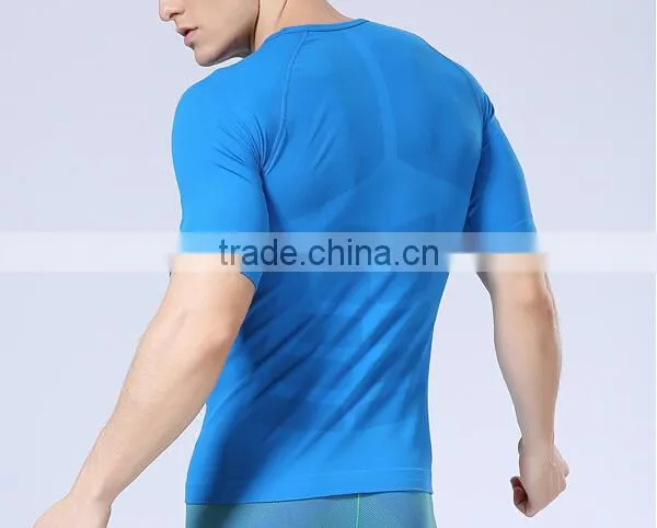 Mens Seamless Sport Compression T-shirt photo-2