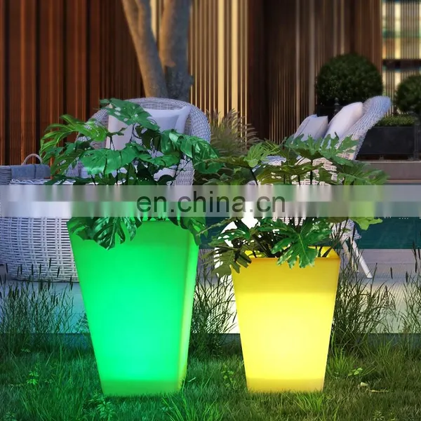 IP64 led 16-цветный мигающий домашний декор пластиковая ваза с белыми цветами и led-светом
