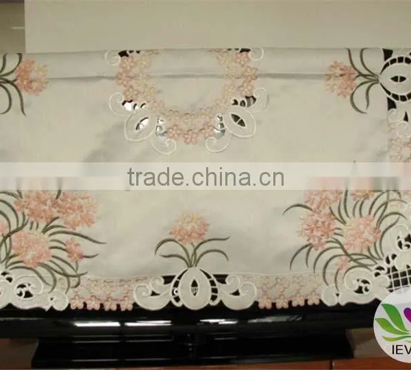 Full Heat Transfer Emroidery Lovey Wedding Table Cloth Country Style Tablecloth Machine Embroidered Tablecloth photo-6