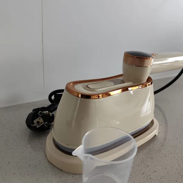 Light Weight Small Steam Irons Electric Travel Professional Micro Electric Irons Dry and Wet Ironing Pressing Iron photo-5