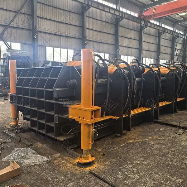 High Tek Mobile Vehicle Baler Portable Car and Metal Baler