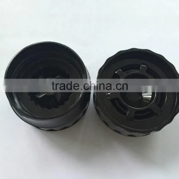 Salt and Pepper Grinder photo-3