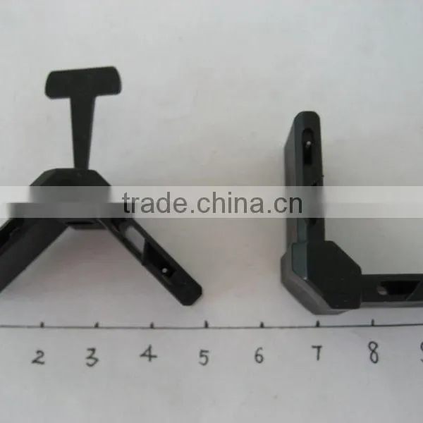 2015 Plastic Injection Molded Design Durable Plug Parts photo-3