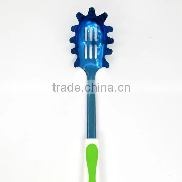 Non-stick TPR Handle Hot Sale Popular Titanize Kitchen Pasta Spoon photo-3