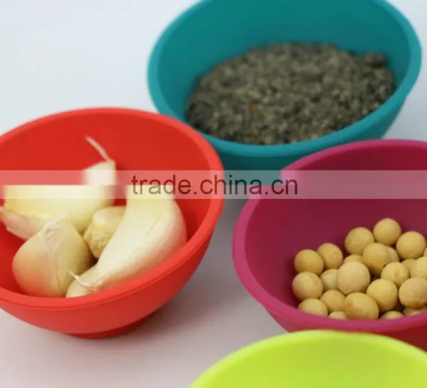Multi-colored Small Silicone Bowls photo-4