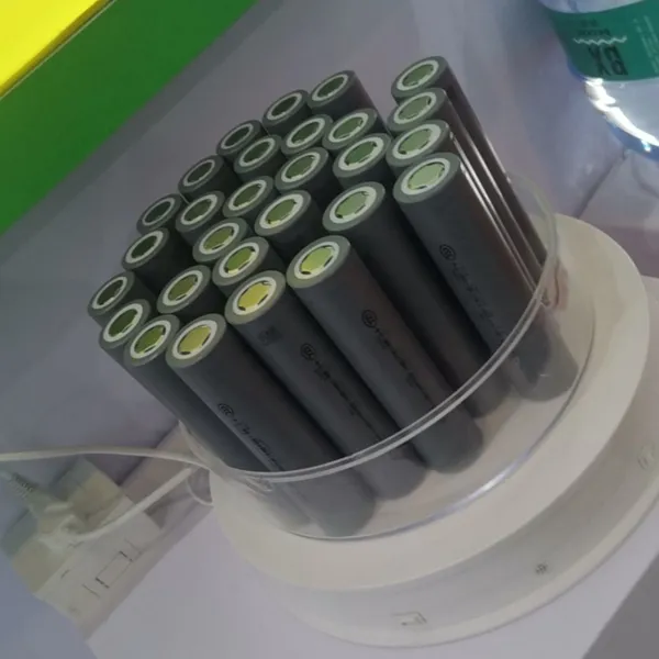 LMFP Battery Cell 3.6v LMFP Rechargeable Cylindrical 33140 Batteries