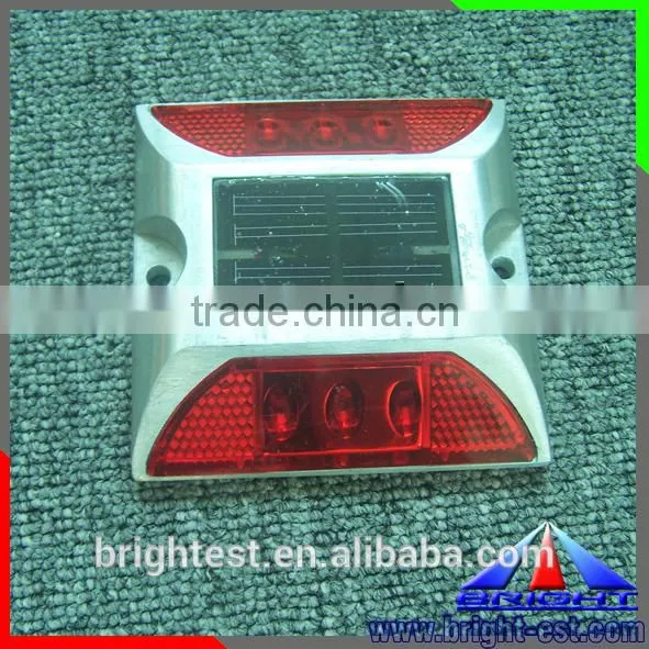 IP68 High Quality Aluminum Solar Road Stud, Solar Road Lighting, LED Solar Cat Eye Road Studs photo-3