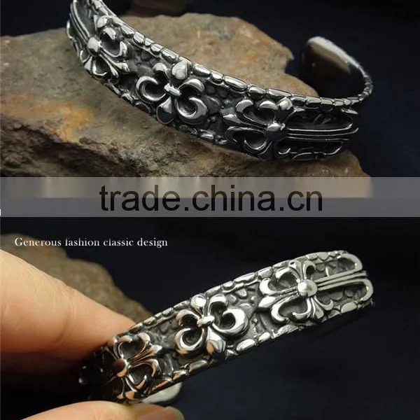 C Shape Antique Silver Vintage Punk Engraved Stainless Steel Bangles photo-3