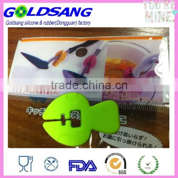 green Silicone Heat Resistant Spoon Spatula Convenient Pot Clip