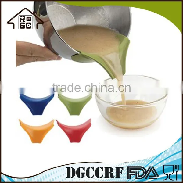 NBRSC Slip On Mess Free Silicone Pour Spout for Pots Pans and Bowls photo-1