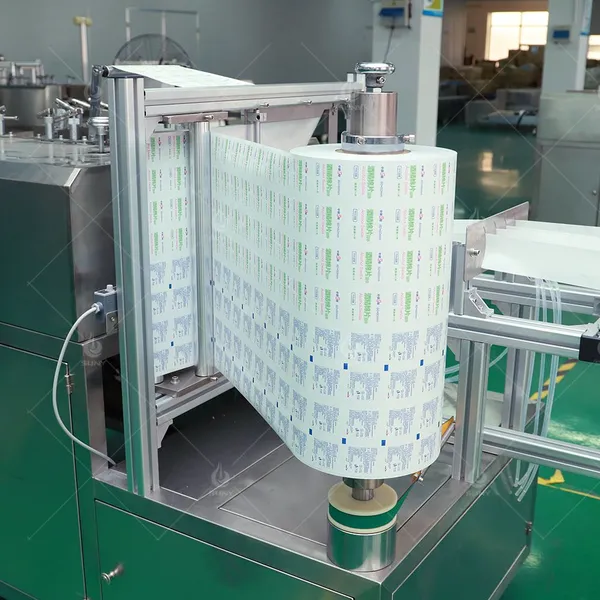 Medical Alcohol Swab Making Machine photo-4