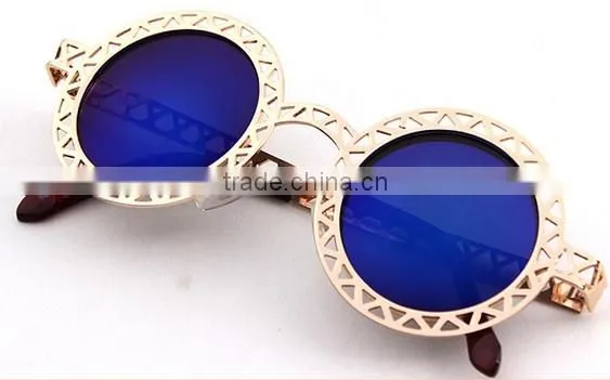 New Arrival Hollow Out Frame Sunglasses photo-5