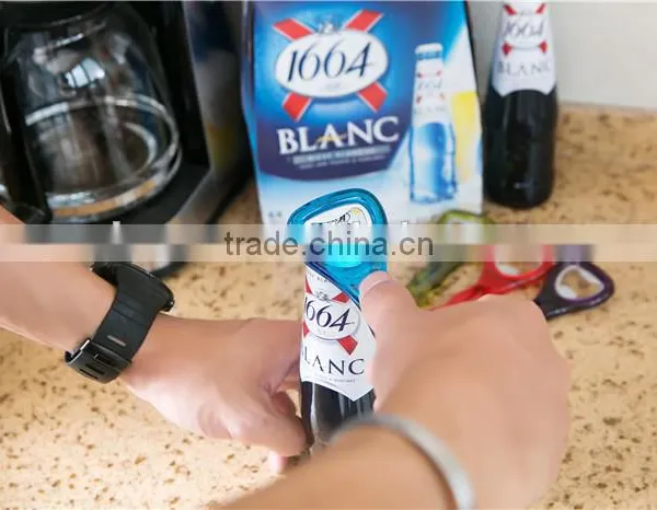 Durable Plastic Beer Bottle Opener For Weeding Favor photo-2