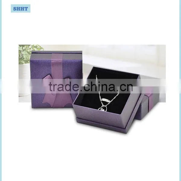 Lovely Custom Made Paper Packaging Gift Box With Colorful Ribbon photo-3