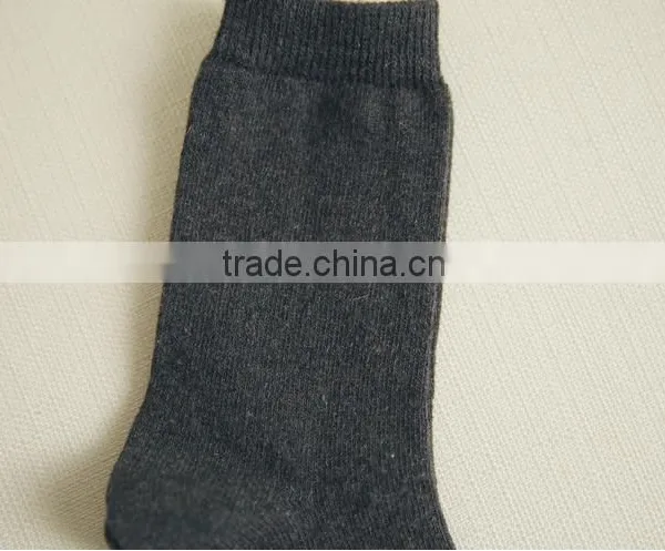 Concise Design Wool Socks for Men photo-3