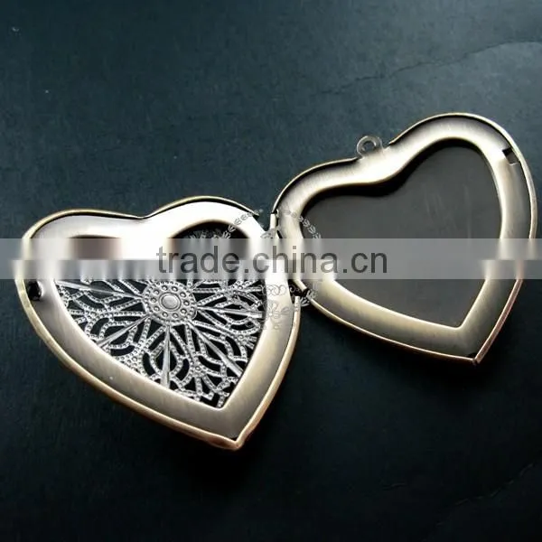 57mm Big Filigree Heart Shape Vintage Style Antiqued Bronze Flower Photo Locket DIY Pendant Charm Jewelry Supplies 1131049 photo-3