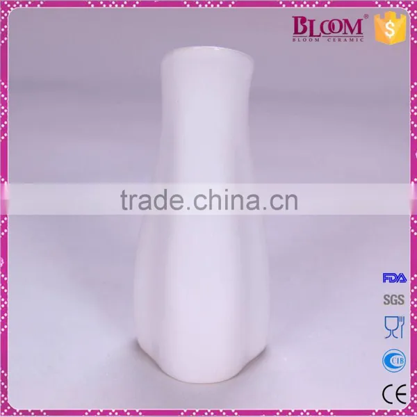 Unique Shape Home Decoration for White Ceramic Vase photo-3