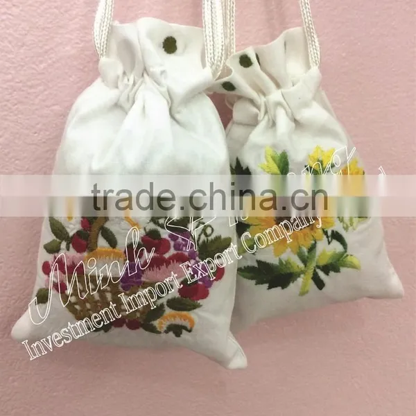 Flower Embroidery Fragrant Bags Air Freshing Sachet Powder Cloths Bag photo-4