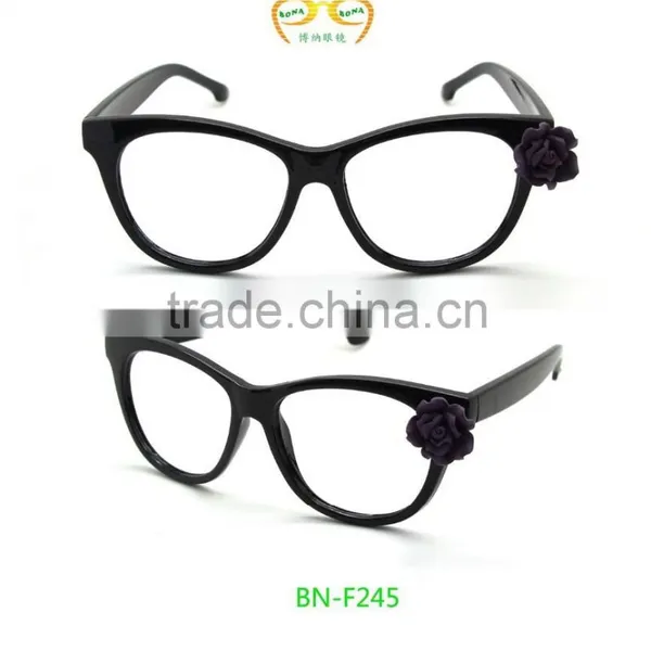 2015 Made in China Wholesale Plastic Flower Fashion Sunglasses