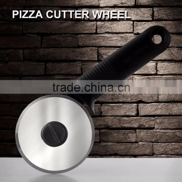 Pizza Cutter Wheel and Slicer With Silicone Handle photo-4