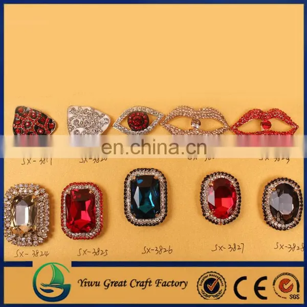 Fashion Designer Shiny Silver Metal Lips Rhinestones Sewing Button for Lady Garment