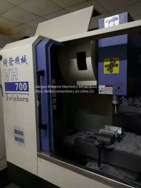 Taiwan Twinhorn VH700 Vertical Machining Center photo-2