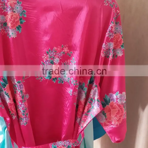 Pink Printing Short Sleeve Stretch Satin Silk Bathrobe photo-3