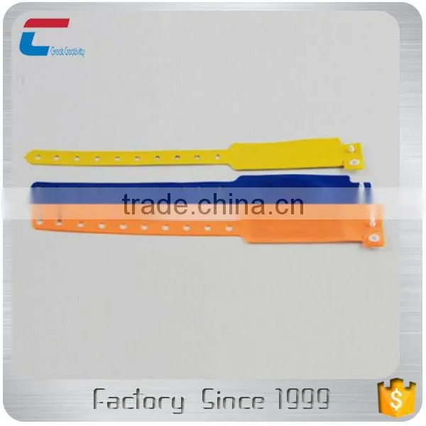 Soft PVC One-time Use Medical RFID Wristbands photo-3