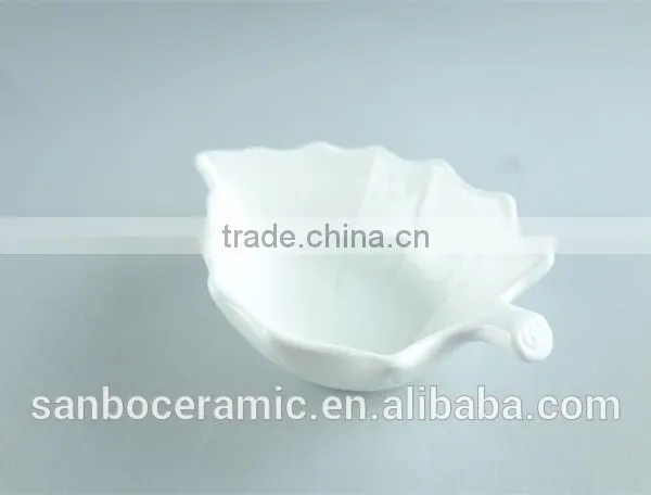 Stock Cheap Popular Small White Porcelain Leaf-shaped Dish photo-4