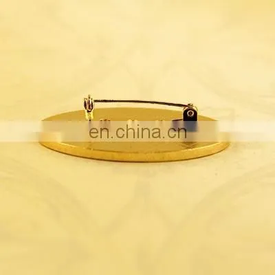 Custom Metal Pin Label With Clothing photo-2